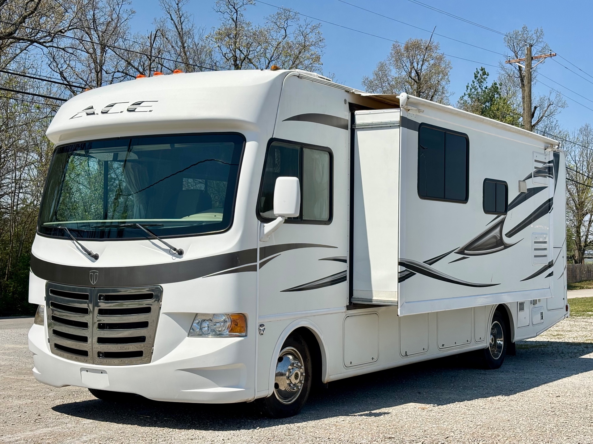 2012 Thor Ace Evo 29.2 A-Class motorhome for sale at Triple C Camper Consignment in Kentuckiana — photo 1 of 12