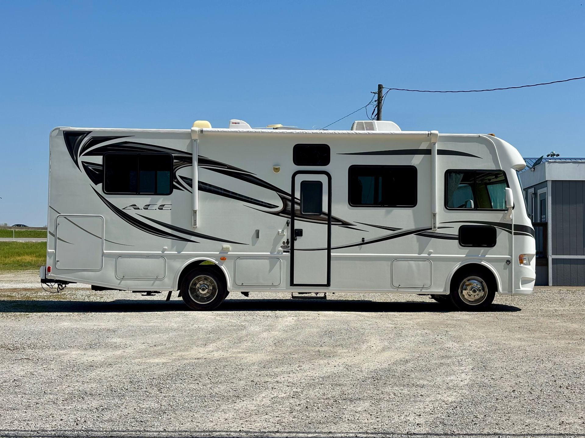 2012 Thor Ace Evo 29.2 A-Class motorhome for sale at Triple C Camper Consignment in Kentuckiana — photo 4 of 12