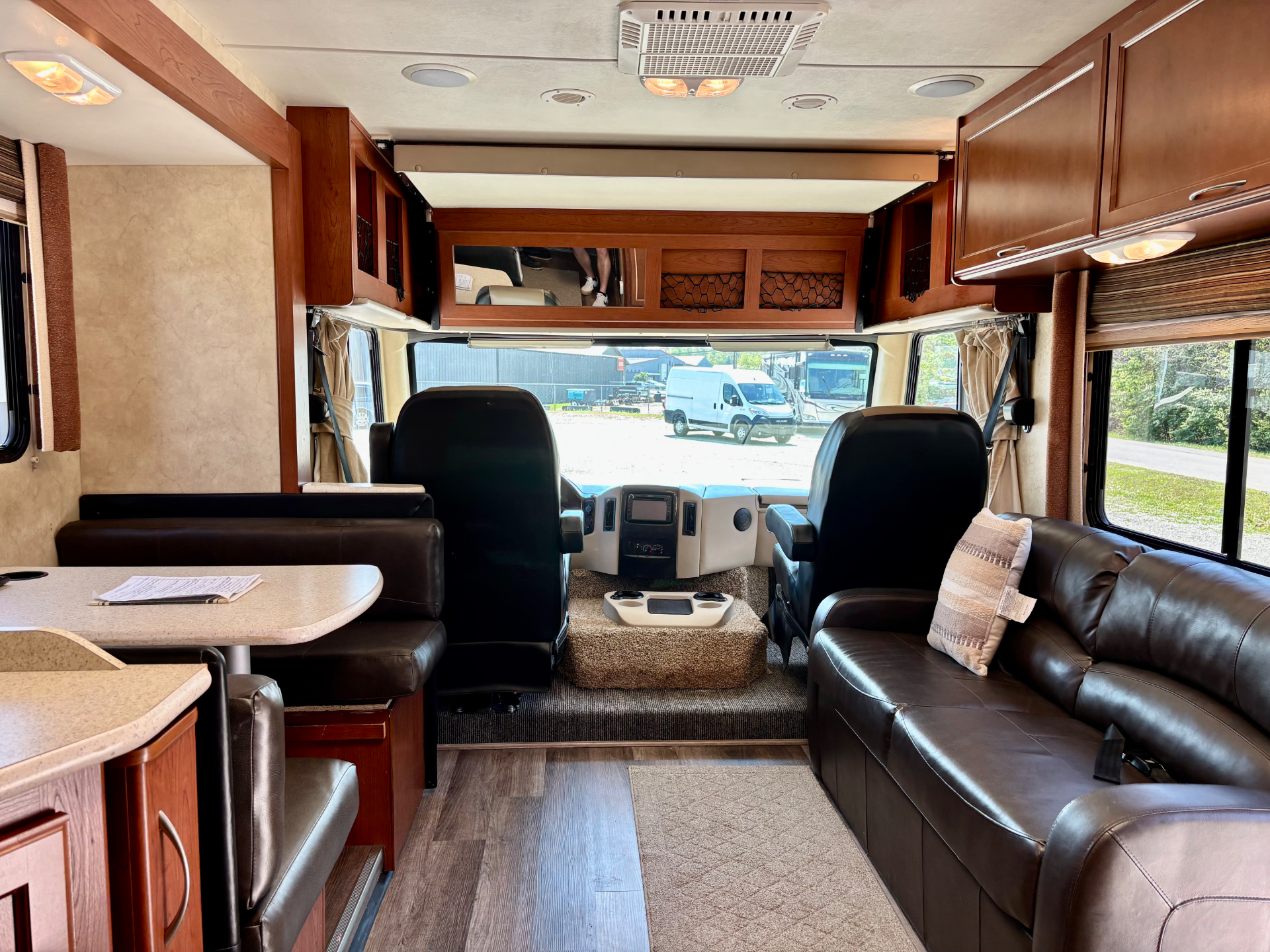 2012 Thor Ace Evo 29.2 A-Class motorhome for sale at Triple C Camper Consignment in Kentuckiana — photo 10 of 12