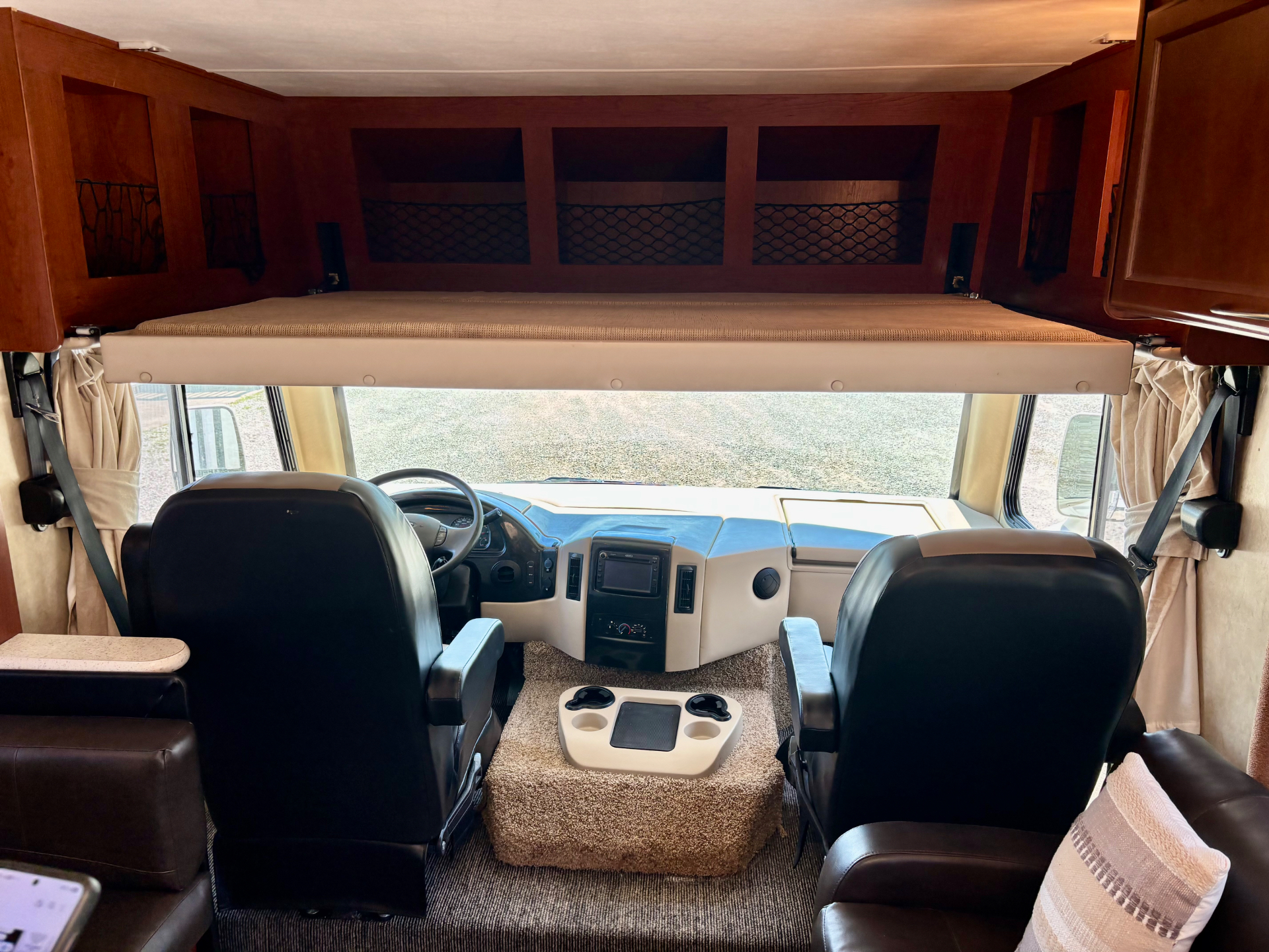 2012 Thor Ace Evo 29.2 A-Class motorhome for sale at Triple C Camper Consignment in Kentuckiana — photo 11 of 12