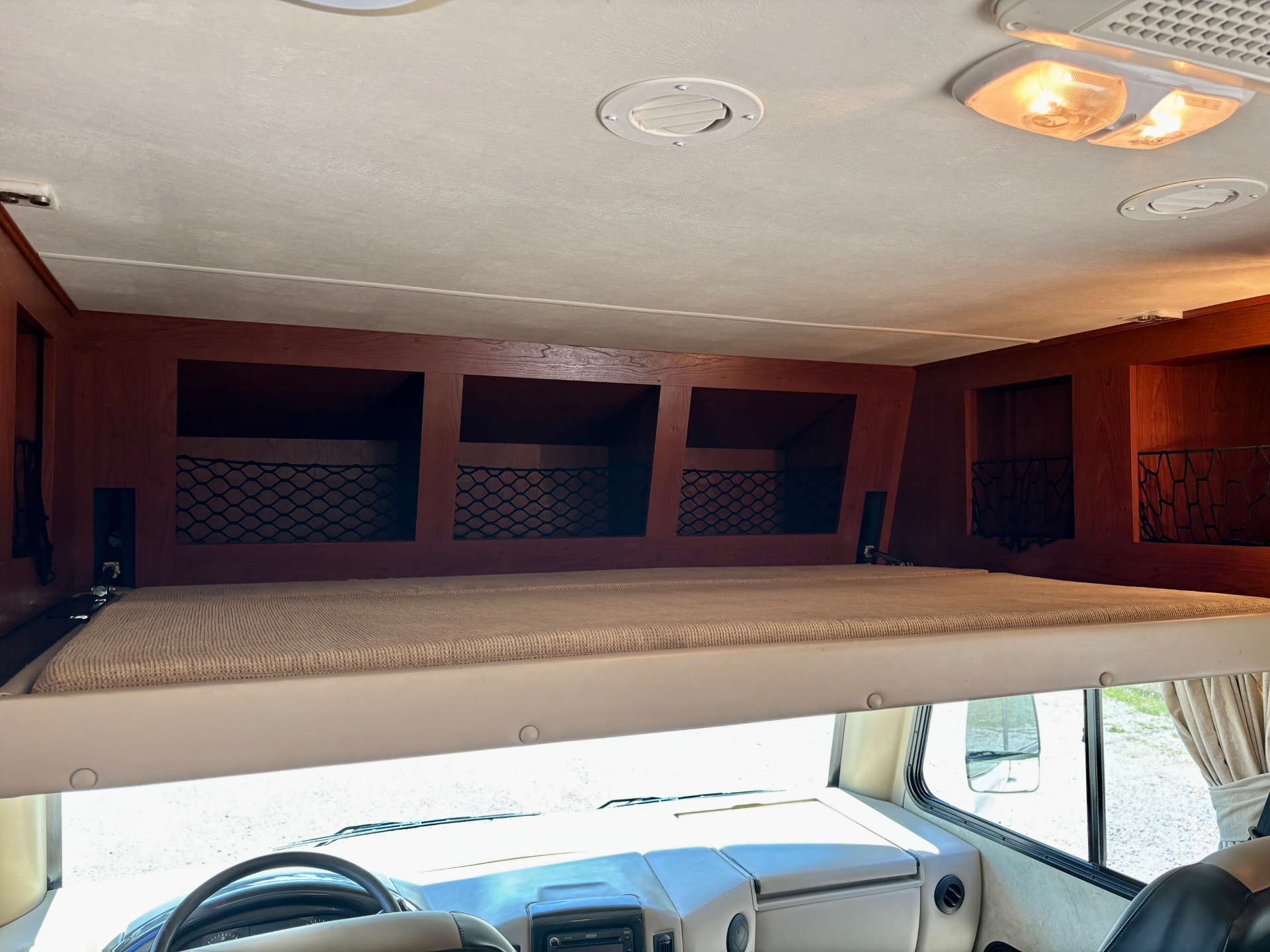 2012 Thor Ace Evo 29.2 A-Class motorhome for sale at Triple C Camper Consignment in Kentuckiana — photo 12 of 12