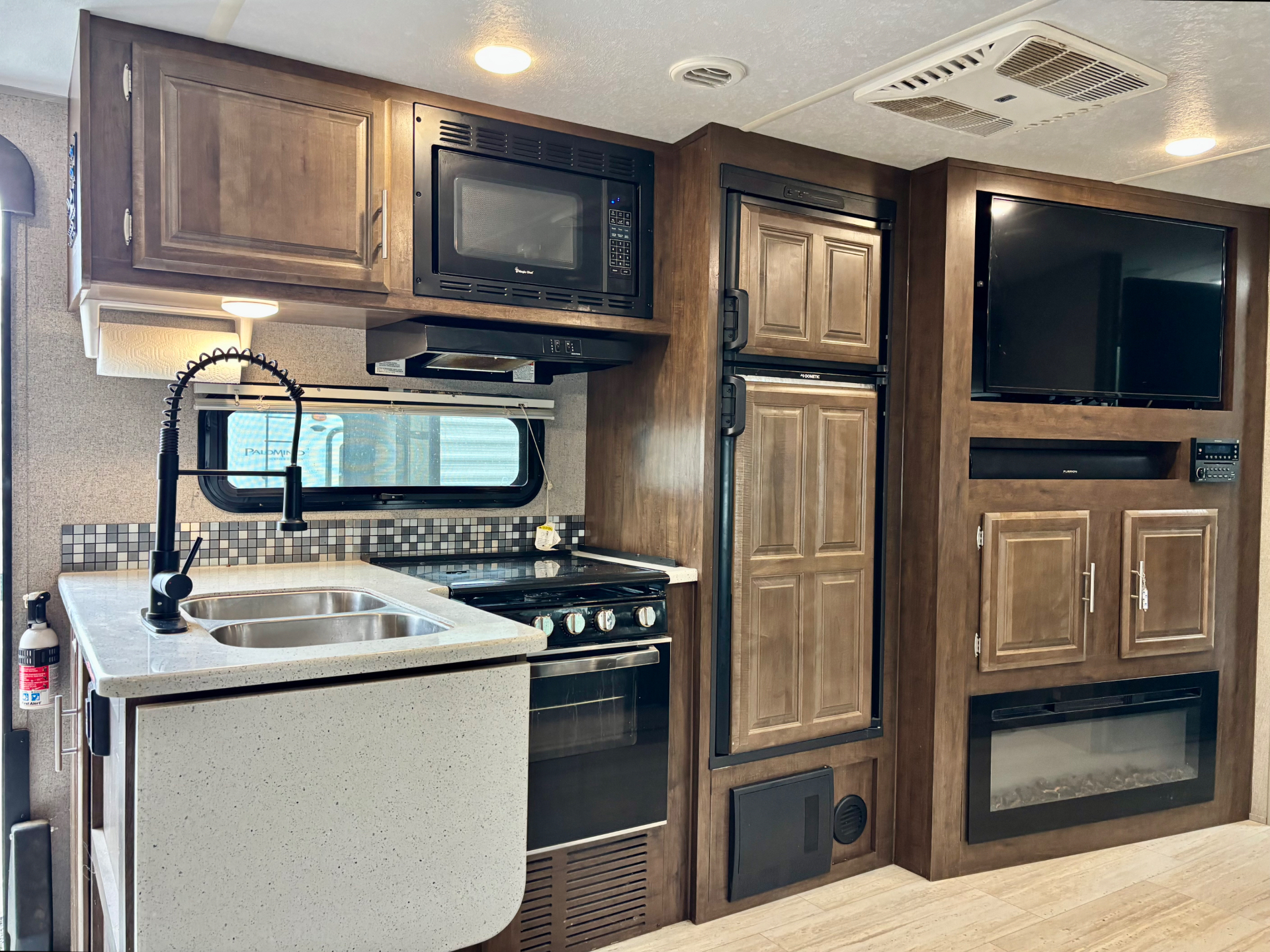 2019 Forest River Flagstaff 29RBS travel trailer for sale at Triple C Camper Consignment in Kentuckiana — photo 7 of 12