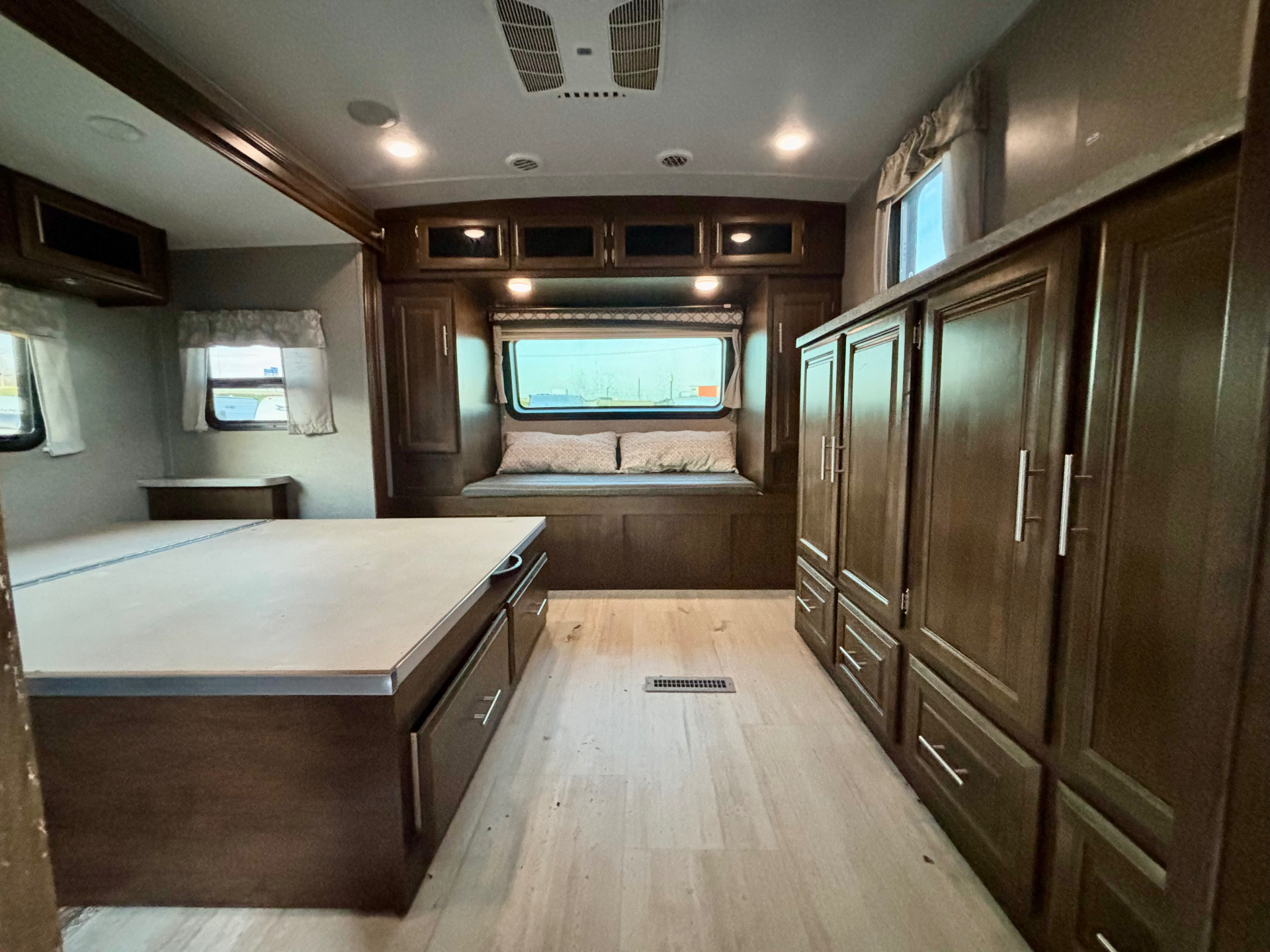 2019 Forest River Flagstaff 29RBS travel trailer for sale at Triple C Camper Consignment in Kentuckiana — photo 10 of 12