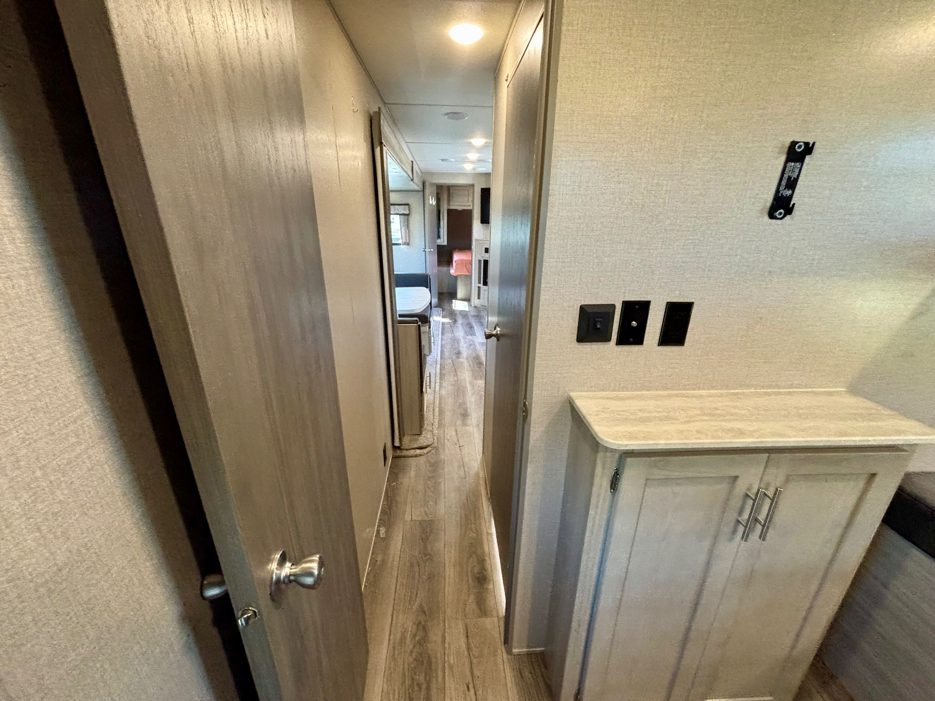2022 Coachmen Catalina Legacy 303QBCK travel trailer for sale at Triple C Camper Consignment in Kentuckiana — photo 5 of 12