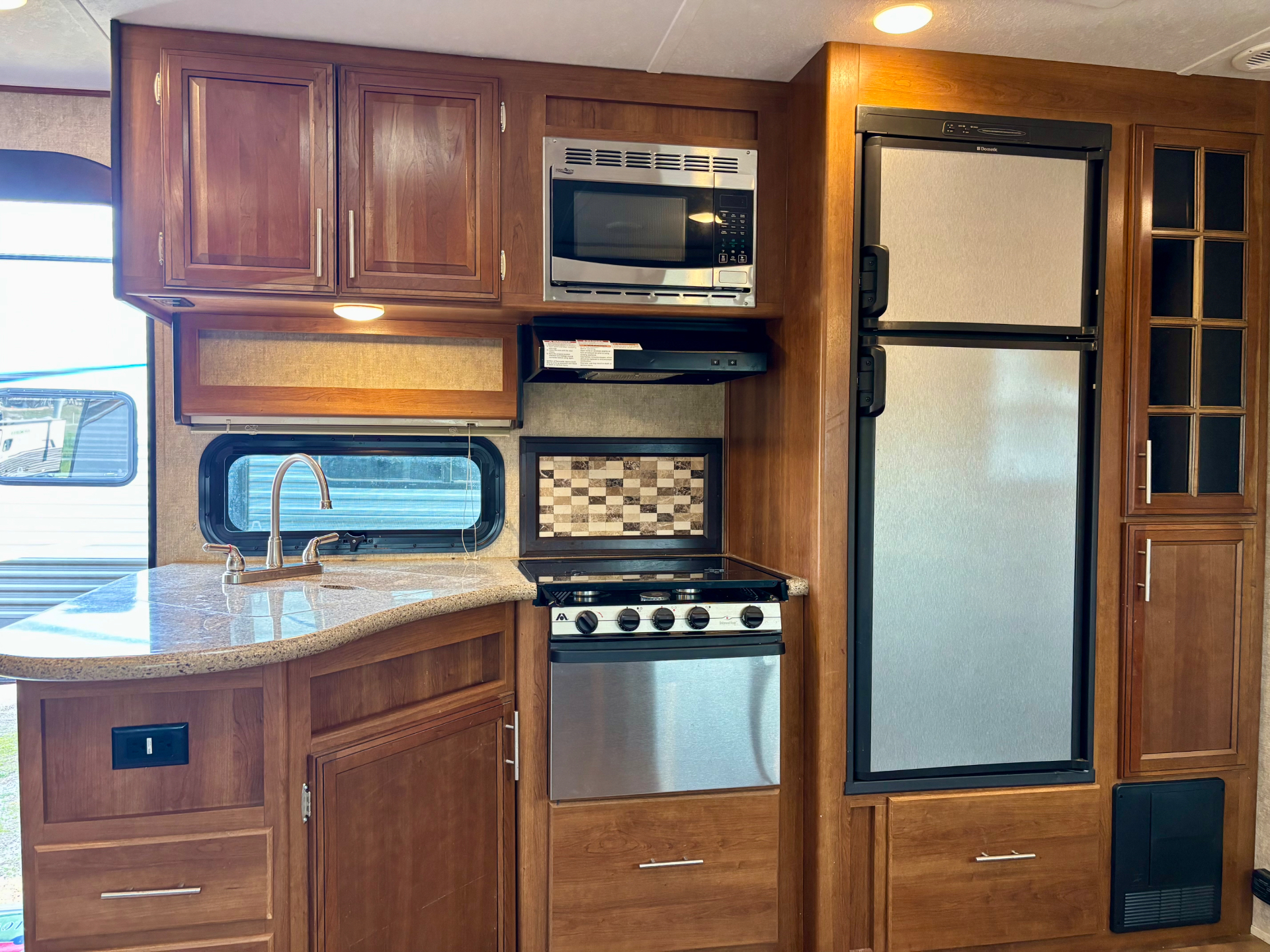 2017 Primetime Lacrosse Luxury Lite 318BHS travel trailer for sale at Triple C Camper Consignment in Kentuckiana — photo 11 of 12