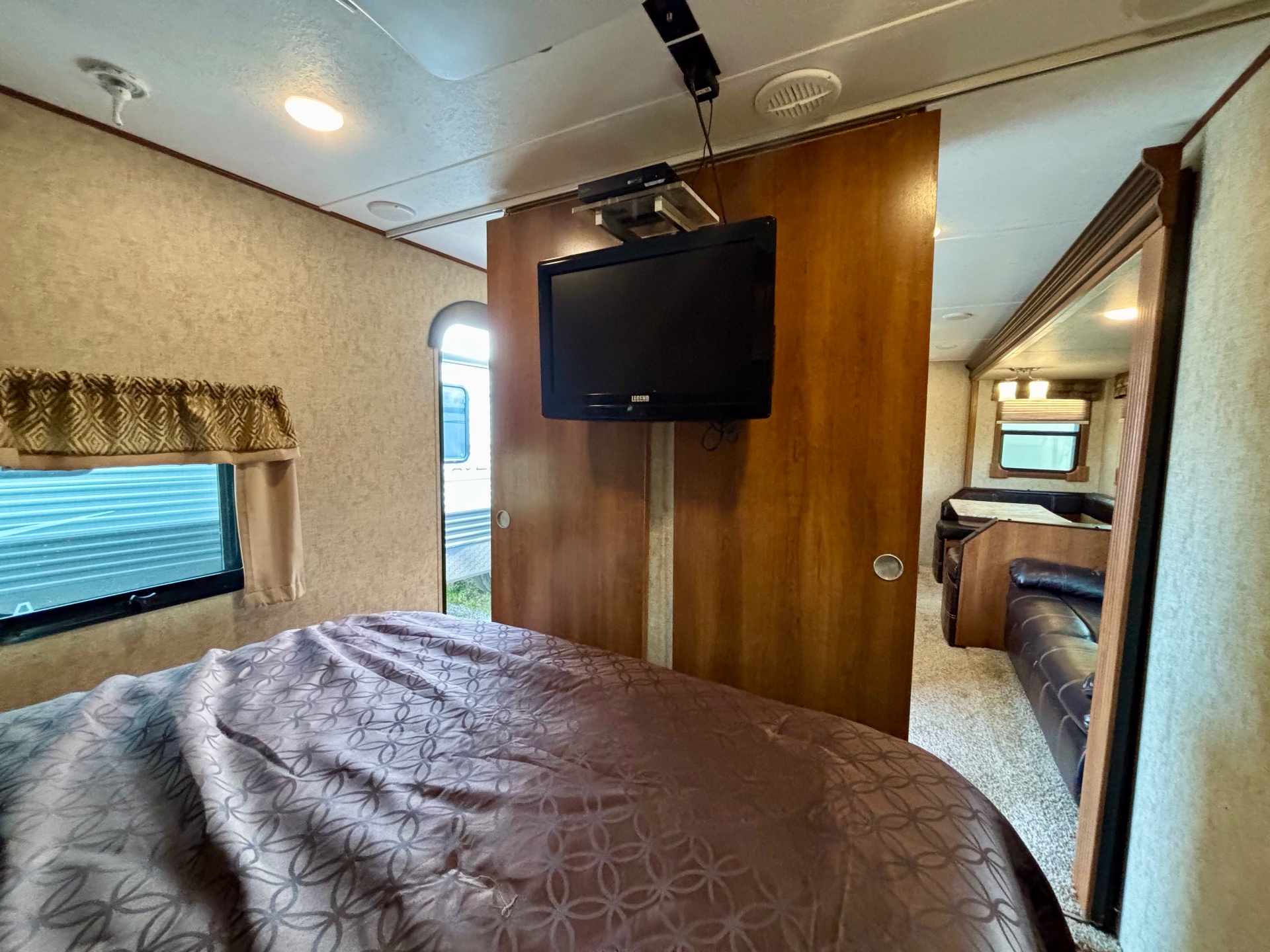 2017 Primetime Lacrosse Luxury Lite 318BHS travel trailer for sale at Triple C Camper Consignment in Kentuckiana — photo 8 of 12